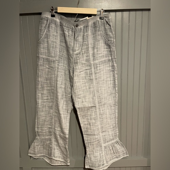Soft Surroundings Pants - Soft surroundings light gray and white light weight pants. Size PXL